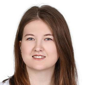 Исхакова Аделя Альбертовна, стоматолог-терапевт