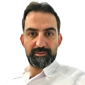 Сармини Самер Собхи, хирург