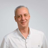 Беспалов Роман Дмитриевич, имплантолог