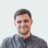 Абаполов Алексей Эдуардович, стоматолог-хирург