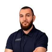 Мартиросян Карен Варданович, стоматолог-хирург