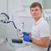 Резанов Александр Владимирович, стоматолог-терапевт