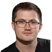 Хадж Бадран Алан Анас, хирург