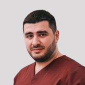 Нахапетян Давид Размикович, стоматолог-хирург