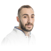 Джумаев Азамат Рустамович, стоматолог-хирург
