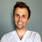 Васильев Максим Андреевич, стоматолог-хирург