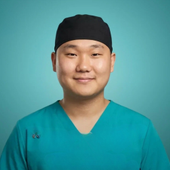 Коклданов Мерген Анатольевич, стоматолог-хирург