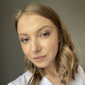 Ястремская Наталия Николаевна, врач-косметолог