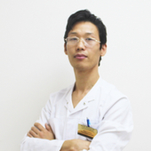 Кармышаков Уланбек Бааридинович, кардиохирург