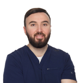 Идаятов Микаэль Александрович, стоматолог-хирург