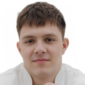 Ахмедов Артур Эминович, стоматолог-терапевт