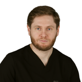 Майсаров Руслан Нусретович, стоматолог-терапевт