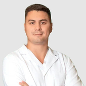 Серебряков Артем Алексеевич, пластический хирург