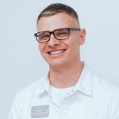 Семикин Максим Михайлович, стоматолог-хирург