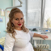 Бакаусова Александра Андреевна, стоматолог-хирург