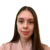 Золотых Анастасия Олеговна, стоматолог-терапевт