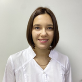 Ушакова Мария Вячеславовна, стоматолог-терапевт