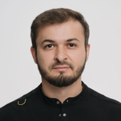 Айгумов Арсен Османович, стоматолог-хирург