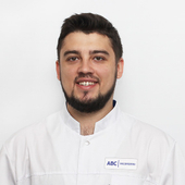 Опанасенко Игорь Игоревич, стоматолог-терапевт