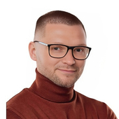 Смоляков Артём Владимирович, стоматолог-терапевт