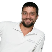 Власов Михаил Андреевич, стоматолог-терапевт