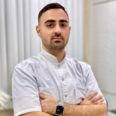 Манукян Араик Борисович, стоматолог-терапевт