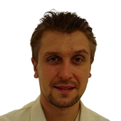 Гусаров Евгений Андреевич, стоматолог-хирург