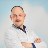 Семахин Евгений Николаевич, стоматолог-хирург