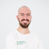 Коноводов Виталий Владимирович, стоматолог-хирург