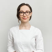 Арутюнян Асмик Паргевовна, врач-косметолог