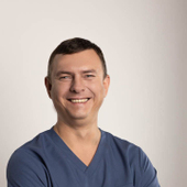 Мирошников Денис Александрович, хирург