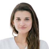 Платова Алина Арсеновна, стоматолог-терапевт