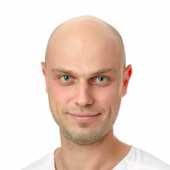 Лукьянов Роман Андреевич, стоматолог-хирург