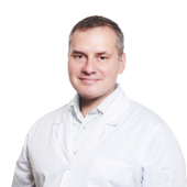 Стародубцев Роман Юрьевич, стоматолог-терапевт