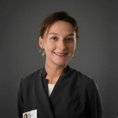 Базурова Анна Андреевна, стоматолог-терапевт