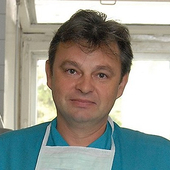 Серяков Виктор Феодосович, стоматолог-хирург