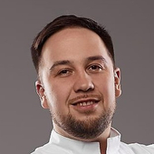 Шакеров Р. И., стоматолог-хирург