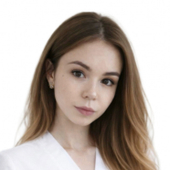 Пяткова Вероника Олеговна, стоматолог-хирург