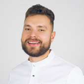 Жаров Руслан Русланович, стоматолог-хирург