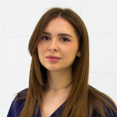Титова Алина Александровна, пародонтолог