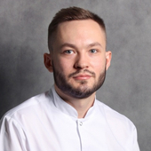 Тчанников Роман Анатольевич, стоматолог-терапевт