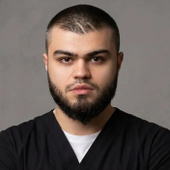 Агиров Аскер Азаматович, стоматолог-хирург