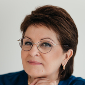Цынаева Елена Игоревна, акушерка