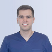 Слободянский Илья Леонидович, стоматолог-хирург