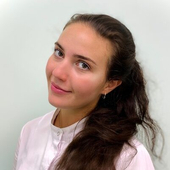 Гриненко (Посохова) Элеонора Викторовна, стоматолог-ортопед