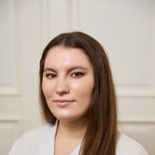 Корнилова Ксения Евгеньевна, стоматолог-терапевт