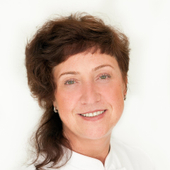 Яковлева Вера Геннадьевна, стоматолог-терапевт