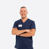 Томилов Иван Сергеевич, стоматолог-хирург