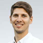 Денисов Михаил Дмитриевич, стоматолог-хирург