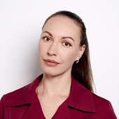 Макарова Елена Сергеевна, стоматолог-терапевт